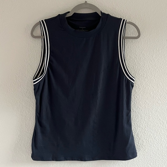 VARLEY | Classic Breathable Wellings Performance Tank in Navy/White | Size Small - Picture 3 of 10